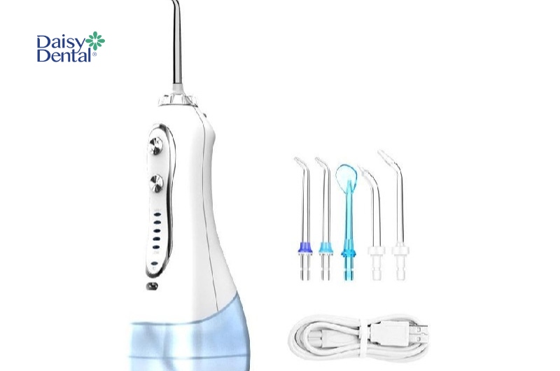 Máy tăm nước Hangy cá nhân sẽ có thể sạc bằng cổng USB