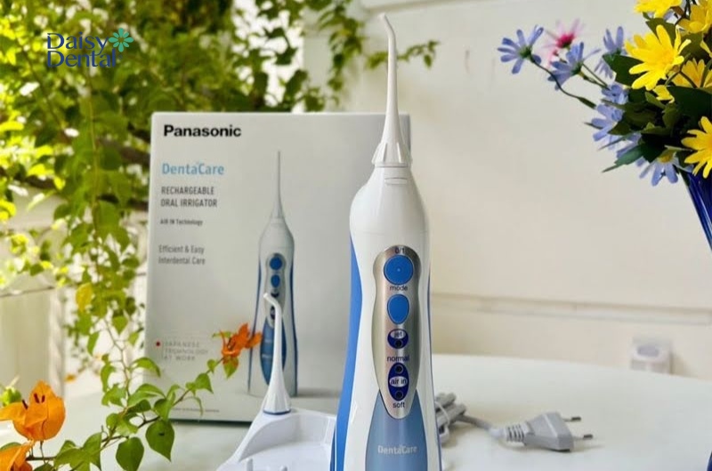 Máy tăm nước Panasonic EW1211W với khả năng làm sạch vượt trội