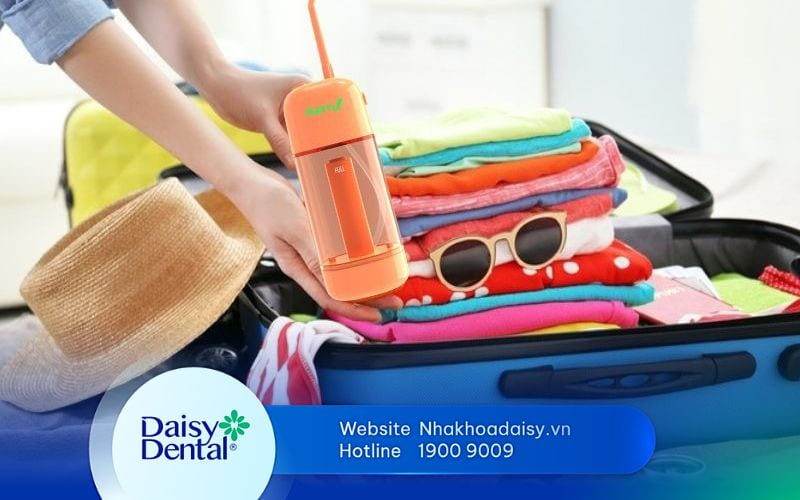 Máy tăm nước có được mang lên máy bay không