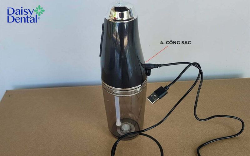máy tăm nước sạc bao lâu