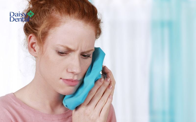 Chườm lạnh là một trong những phương pháp giúp giảm đau hiệu quả