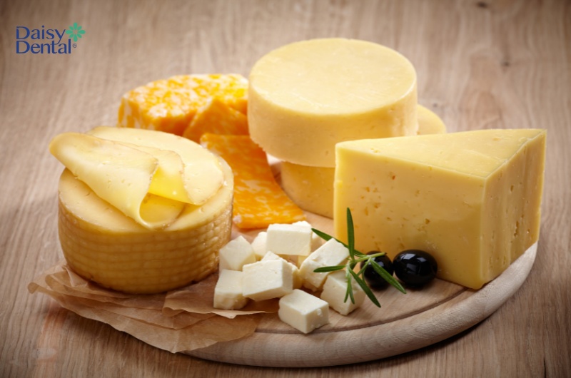 Phô mai chứa nhiều dưỡng chất tốt cho sức khỏe răng miệng