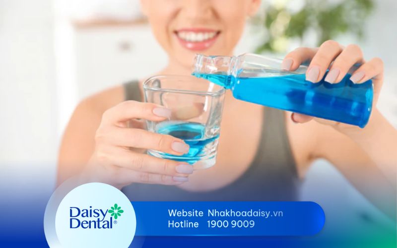 nước súc miệng trắng răng