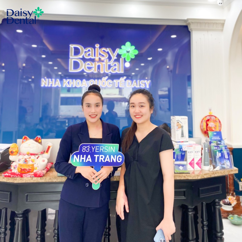 Đông đảo khách hàng đến Nha khoa Quốc tế DAISY trải nghiệm dịch vụ và nhận ưu đãi cùng quà tặng có giá trị
