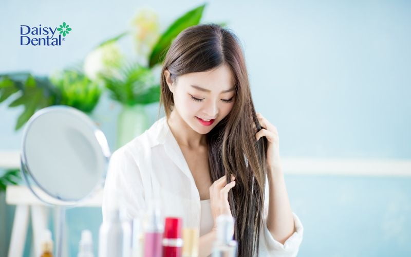 Đây là một trong những dưỡng chất giúp tóc giảm gãy rụng, khô xơ
