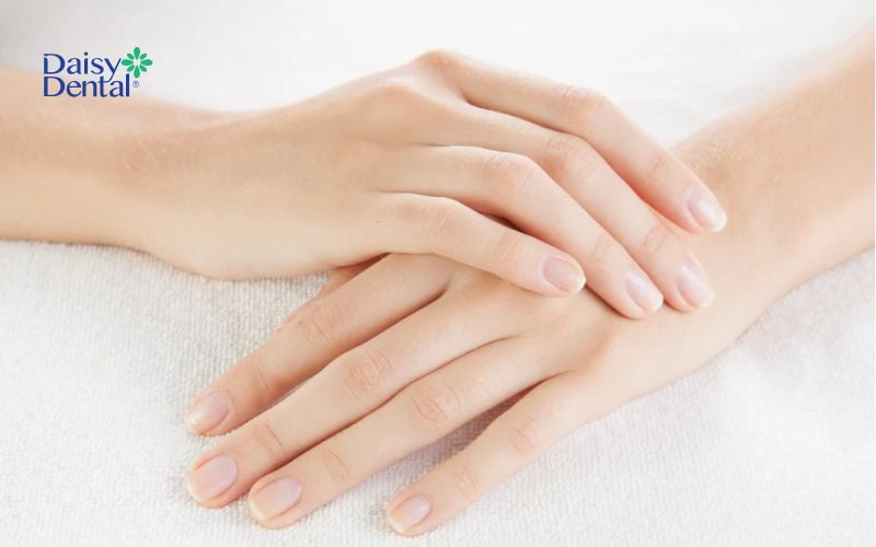 Vitamin E đỏ còn giúp tăng cường collagen trong móng