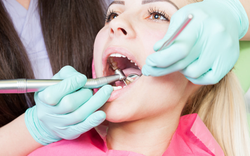 Bác sĩ có thể đưa ra những lời khuyên cụ thể hơn dựa trên tình trạng răng miệng của bạn.