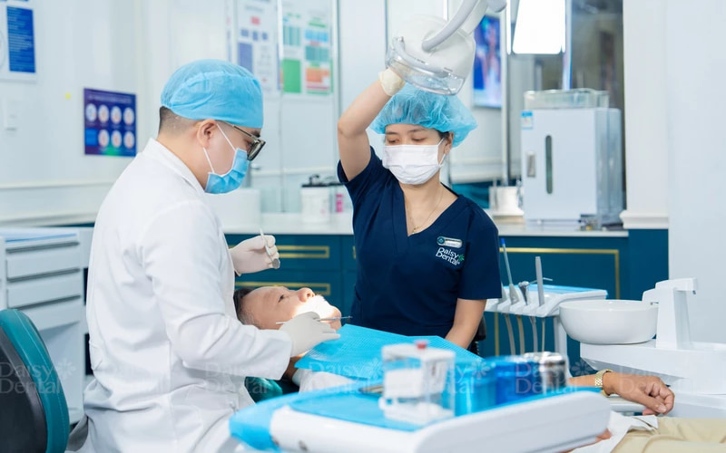 Nha khoa Quốc tế DAISY - Địa chỉ cạo vôi răng tại TPHCM uy tín, được nhiều người tin chọn!